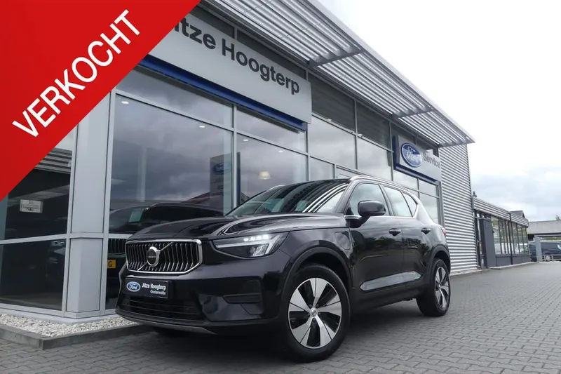 Volvo XC40 (2022)