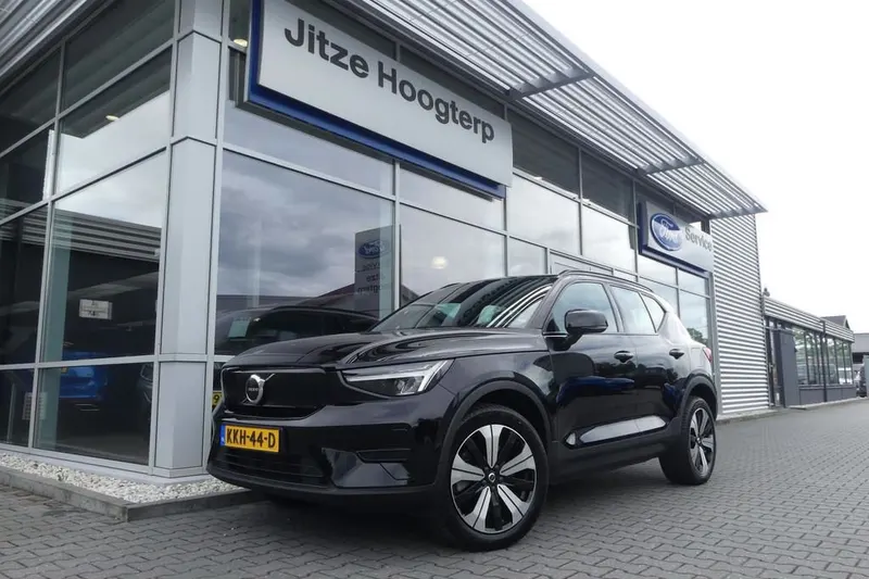 Volvo XC40 (2022)