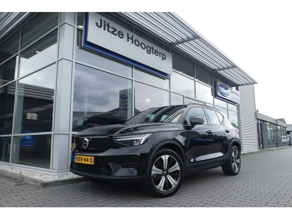 Volvo XC40 (2022) — foto 1