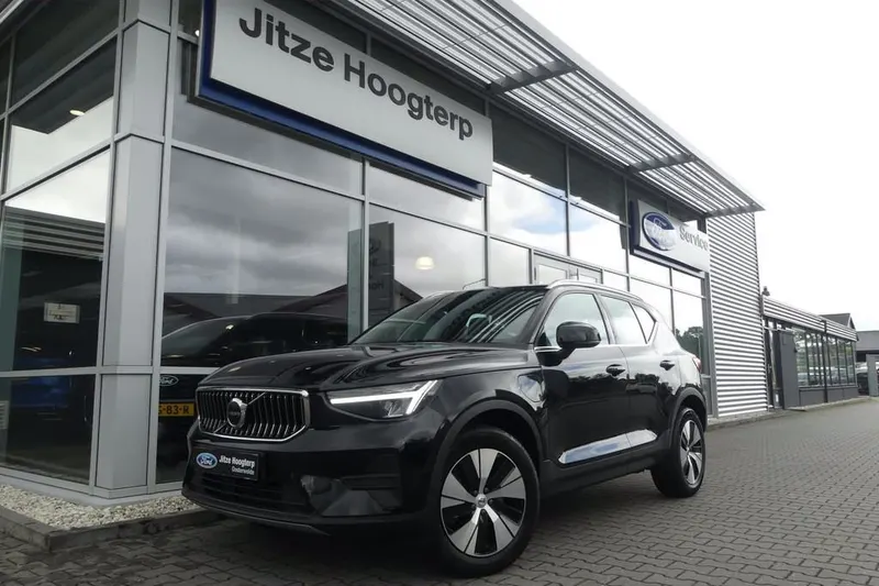 Volvo XC40 (2022)