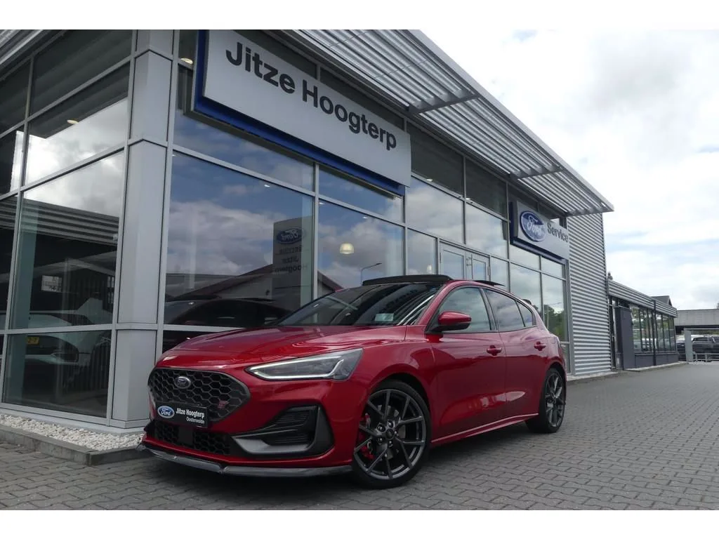 Ford Focus (2023) — foto 1