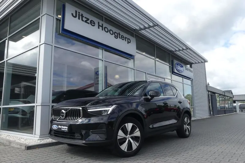 Volvo XC40 (2022)