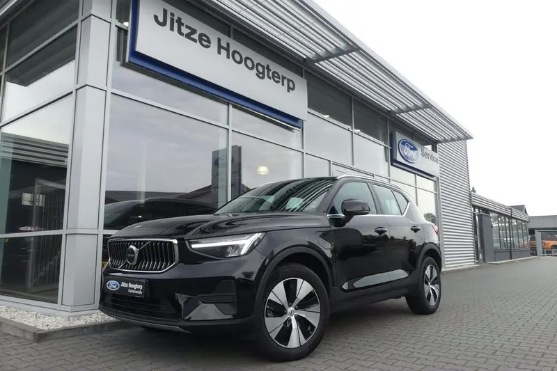 Volvo XC40 (2022)