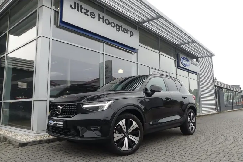 Volvo XC40 (2022)