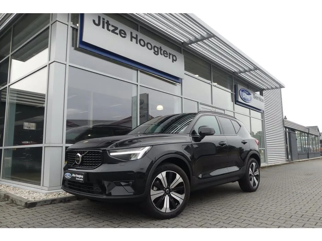 Volvo XC40 (2022) — foto 1