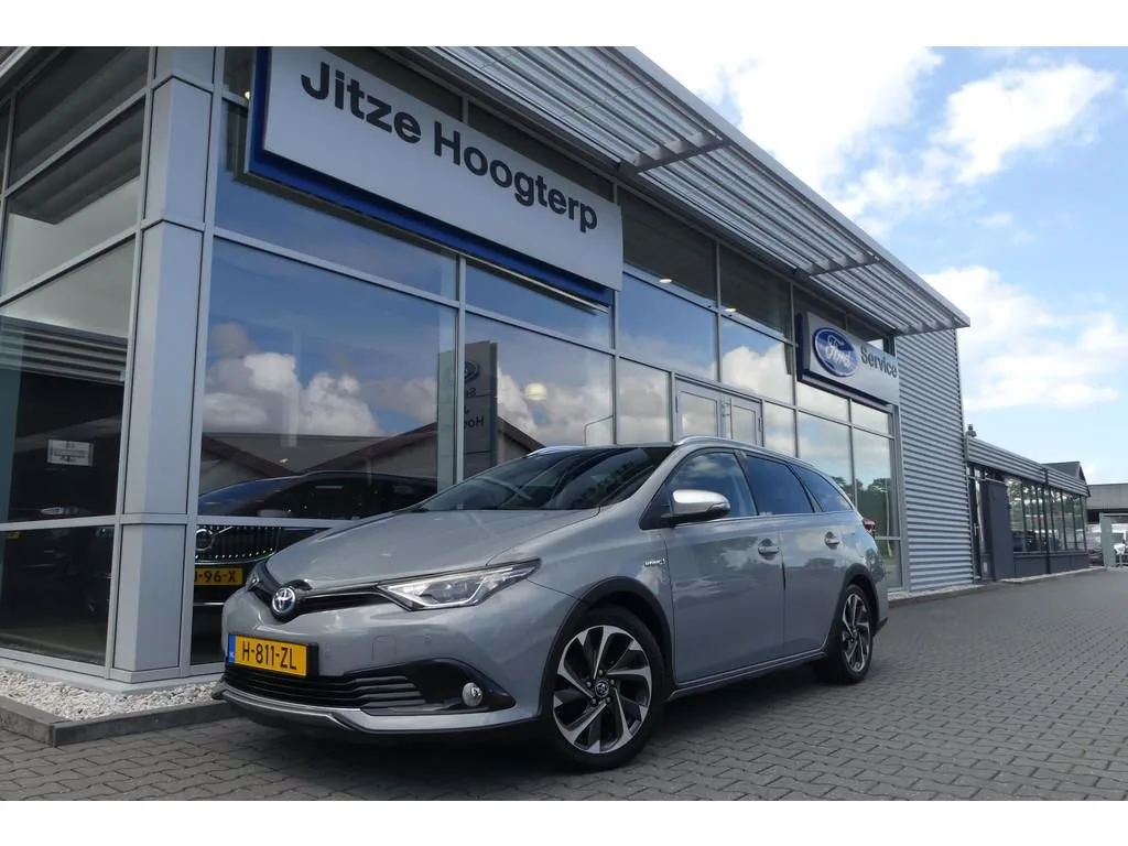Toyota Auris (2018) — foto 1