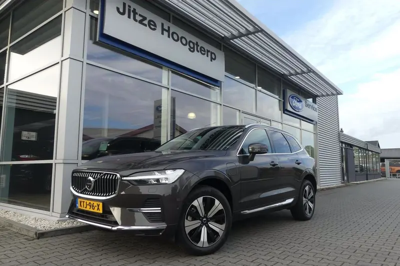 Volvo XC60 (2023)