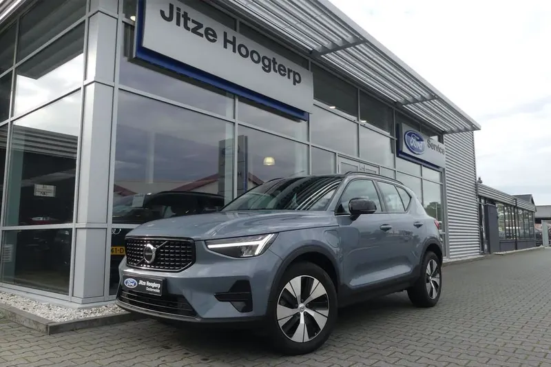 Volvo XC40 (2022)