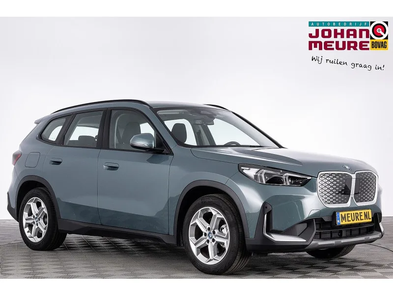 BMW iX1 (2025) — foto 1