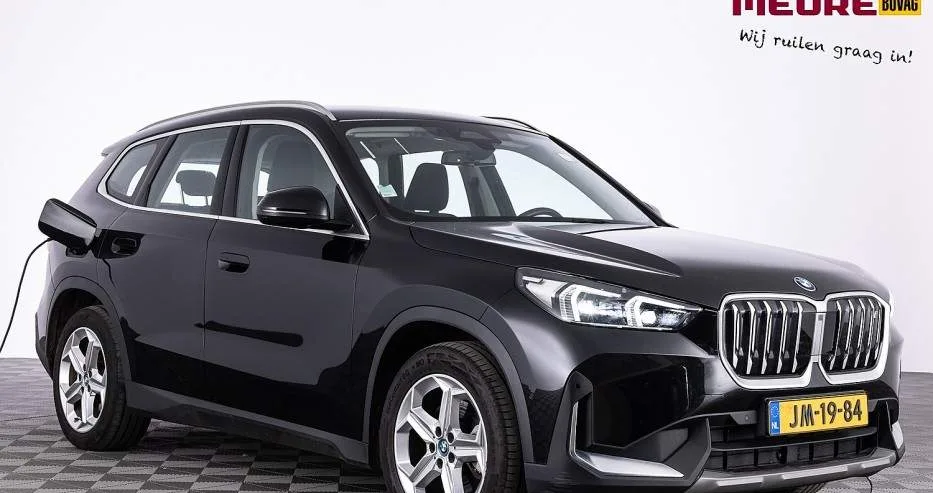 BMW iX1 (2023) — foto 1