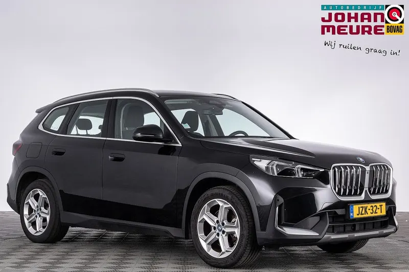 BMW iX1 (2023)