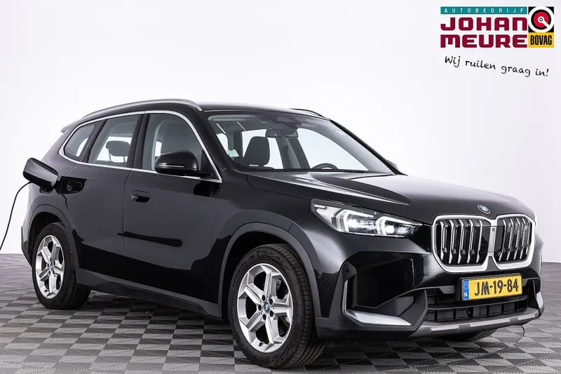 BMW iX1 (2023)