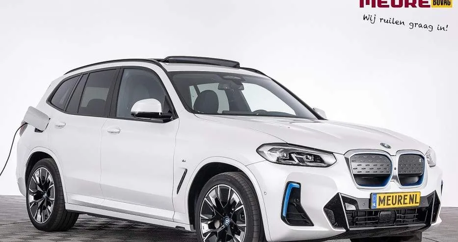 BMW iX3 (2023) — foto 1