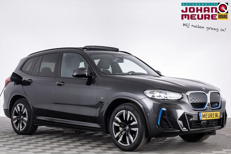 BMW iX3 (2023)