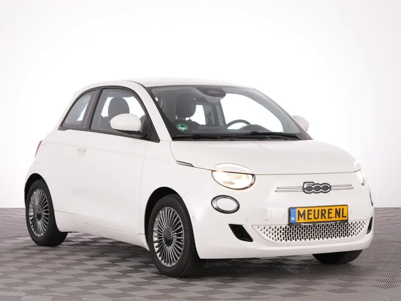 Fiat 500e (2023) — foto 1