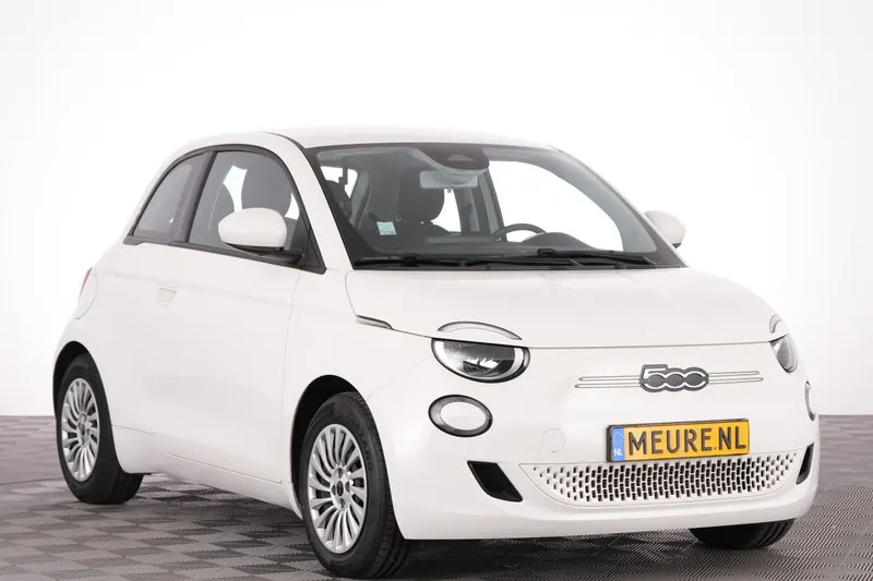 Fiat 500e (2023)