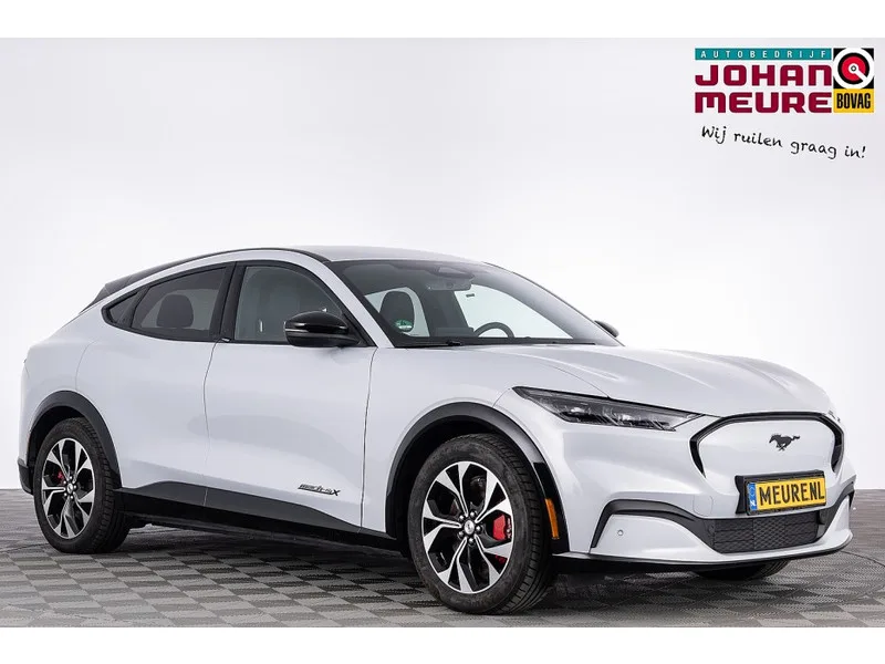 Ford Mustang (2023) — foto 1