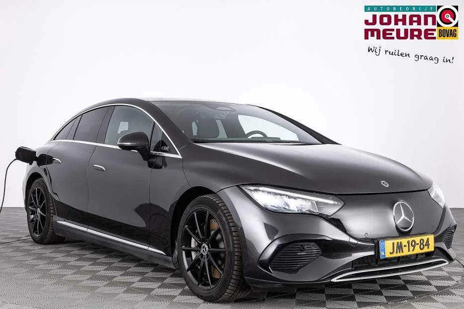 Mercedes-Benz EQE (2023) — foto 1