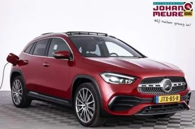 Mercedes-Benz GLA (2022) — foto 1