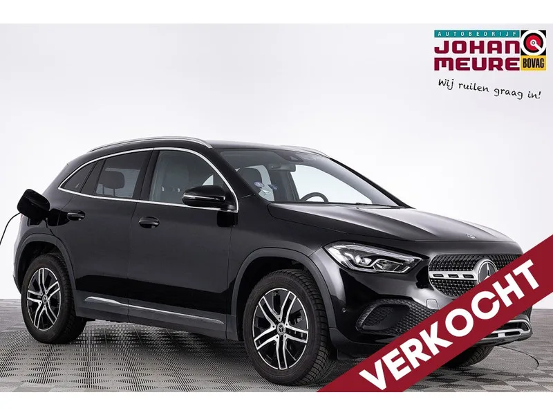 Mercedes-Benz GLA (2022) — foto 1