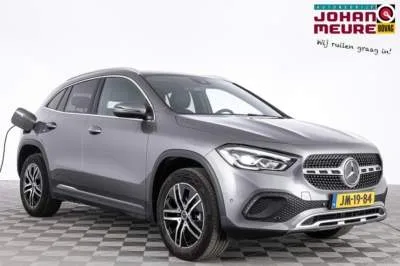 Mercedes-Benz GLA (2024) — foto 1