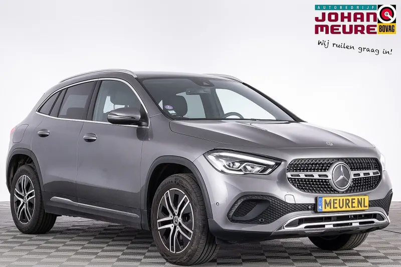Mercedes-Benz GLA (2022)