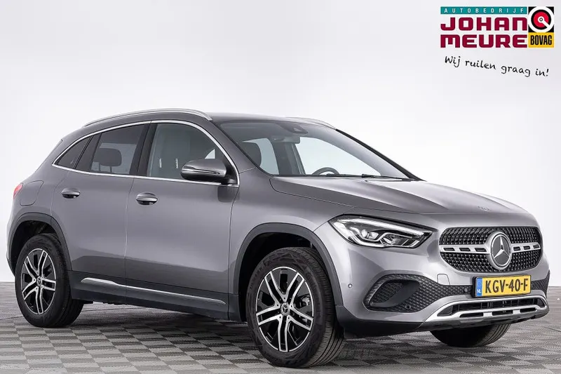 Mercedes-Benz GLA (2024)