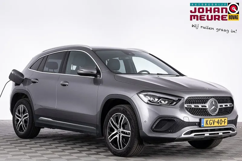 Mercedes-Benz GLA (2024)