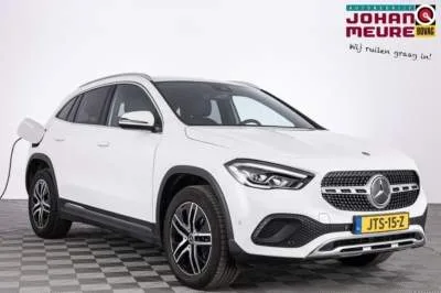 Mercedes-Benz GLA (2023) — foto 1