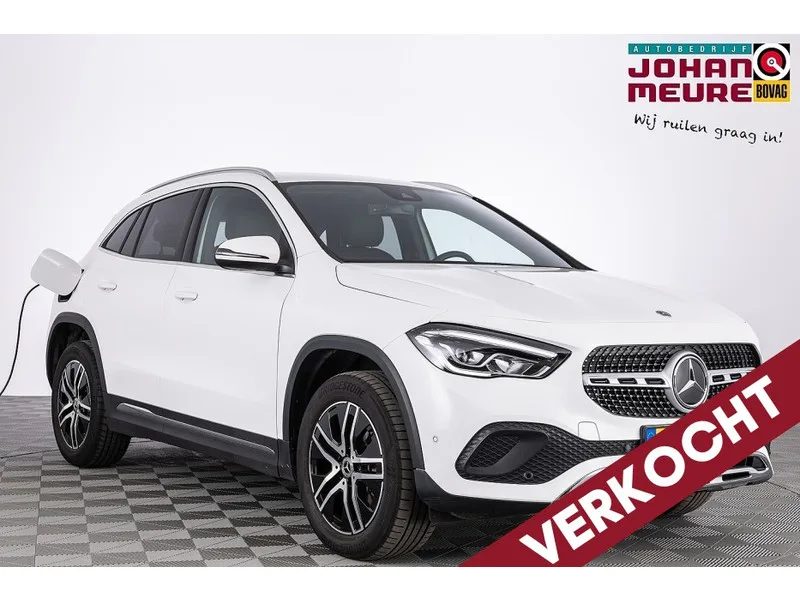 Mercedes-Benz GLA (2023) — foto 1