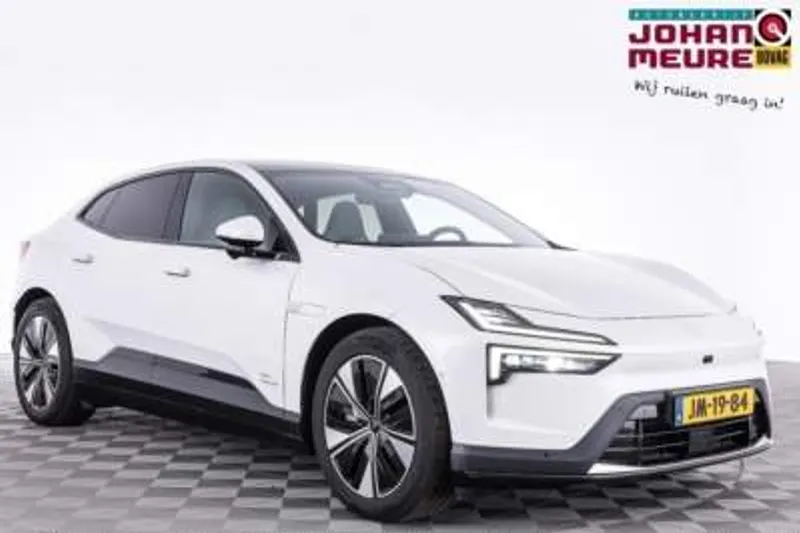 Polestar 4 (2024)