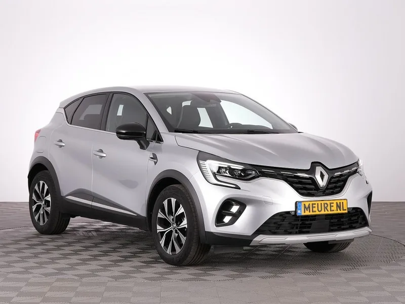 Renault Captur (2024) — foto 1