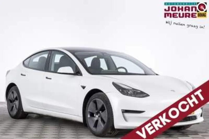 Tesla Model 3 (2023)