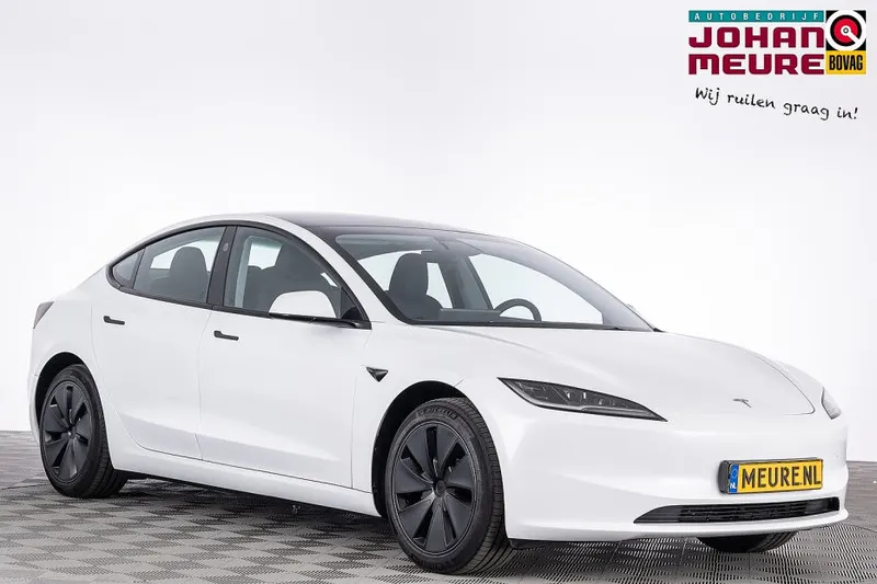 Tesla Model 3 (2024)
