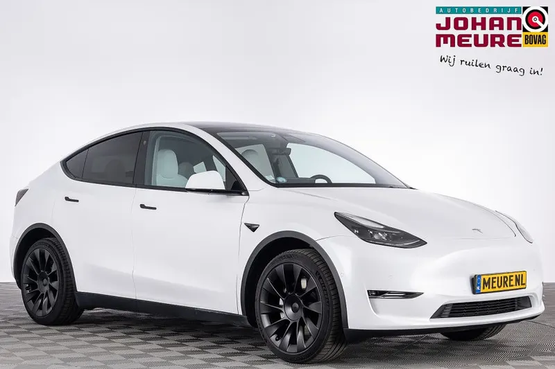 Tesla Model Y (2022)