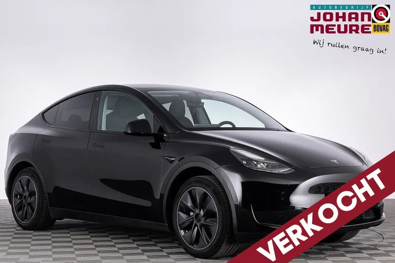Tesla Model Y (2024)