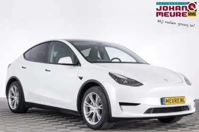 Tesla Model Y (2023) — foto 1