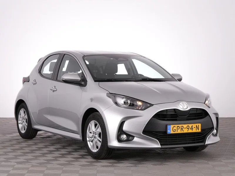Toyota Yaris (2024) — foto 1