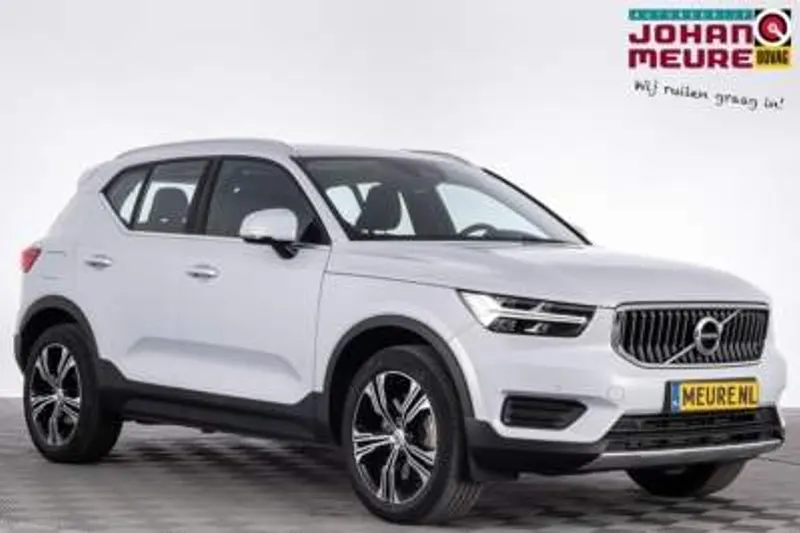 Volvo XC40 (2022)