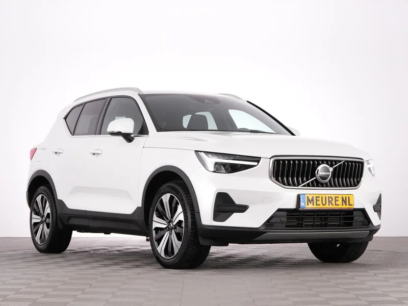 Volvo XC40 (2022) — foto 1