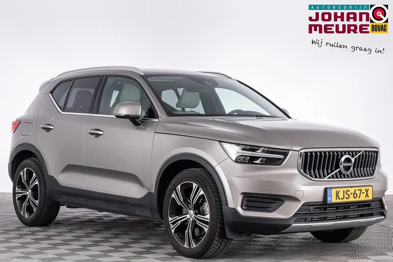 Volvo XC40 (2022)