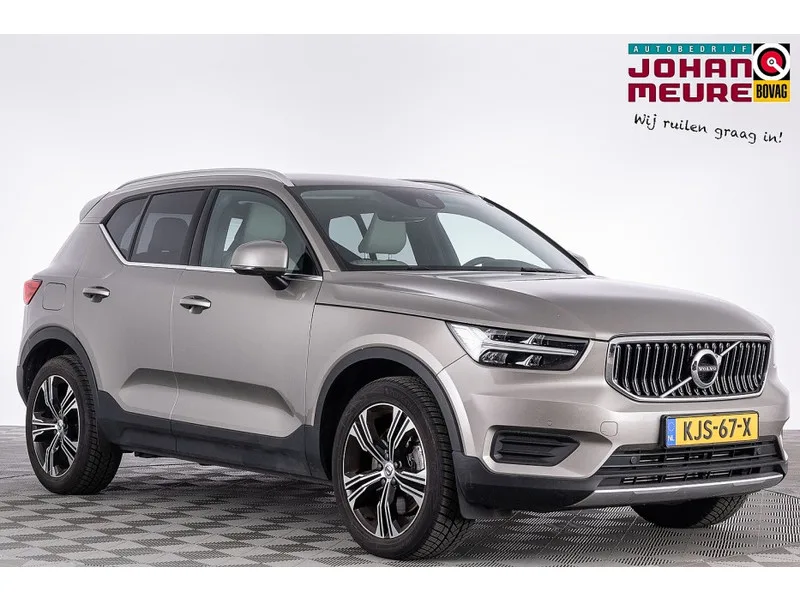 Volvo XC40 (2022) — foto 1