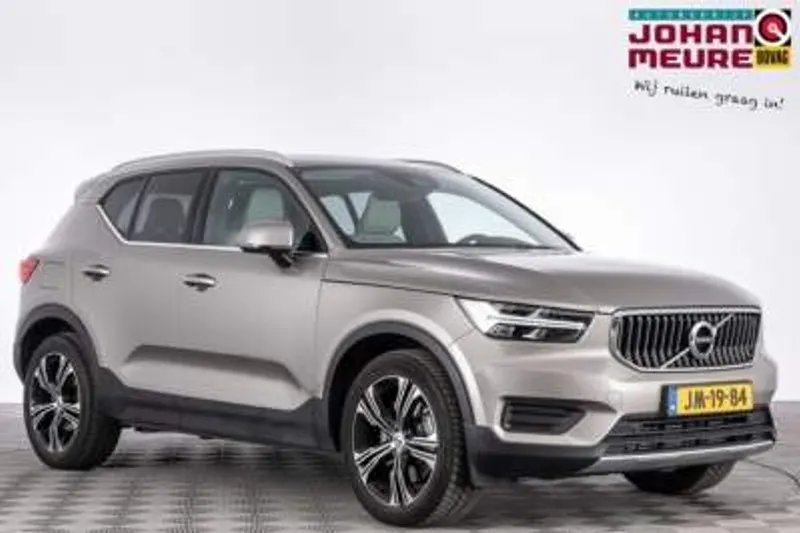 Volvo XC40 (2022)