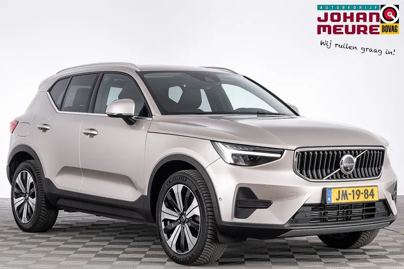 Volvo XC40 (2022)