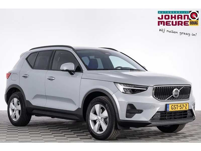 Volvo XC40 (2024) — foto 1