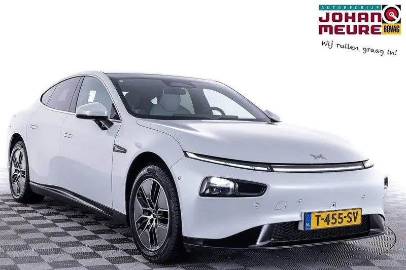 XPENG P7 (2023)