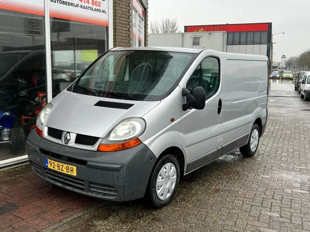 Renault Trafic (2006) — foto 1