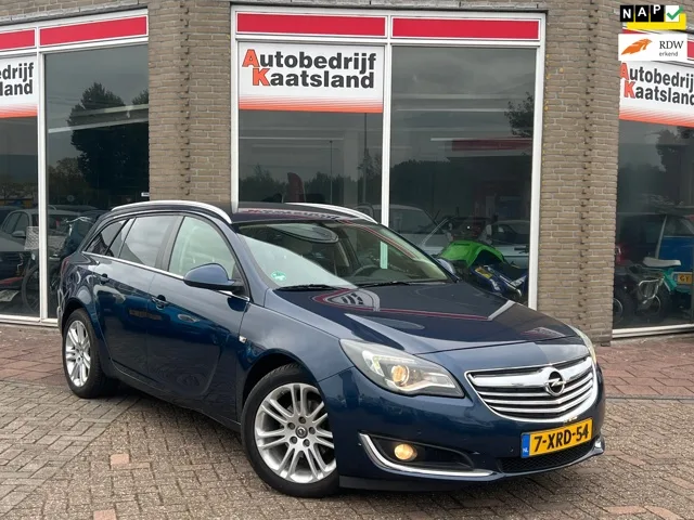 Opel Insignia Sports Tourer (2014) — foto 1