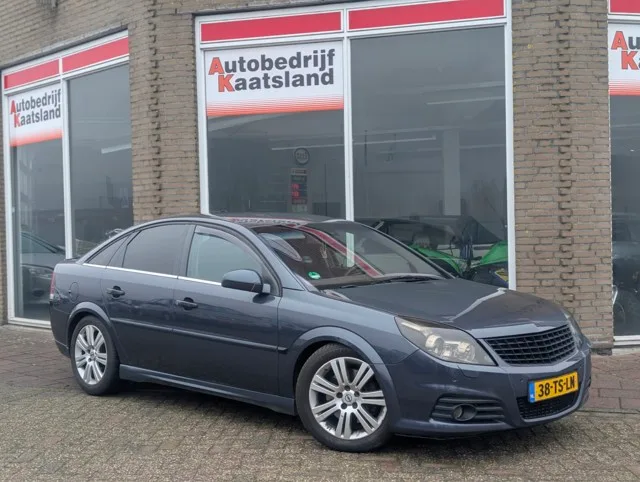 Opel Vectra (2007) — foto 1