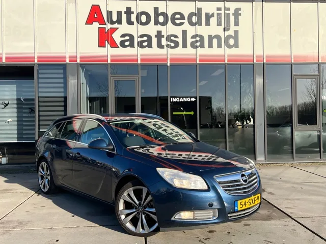 Opel Insignia Sports Tourer (2011) — foto 1
